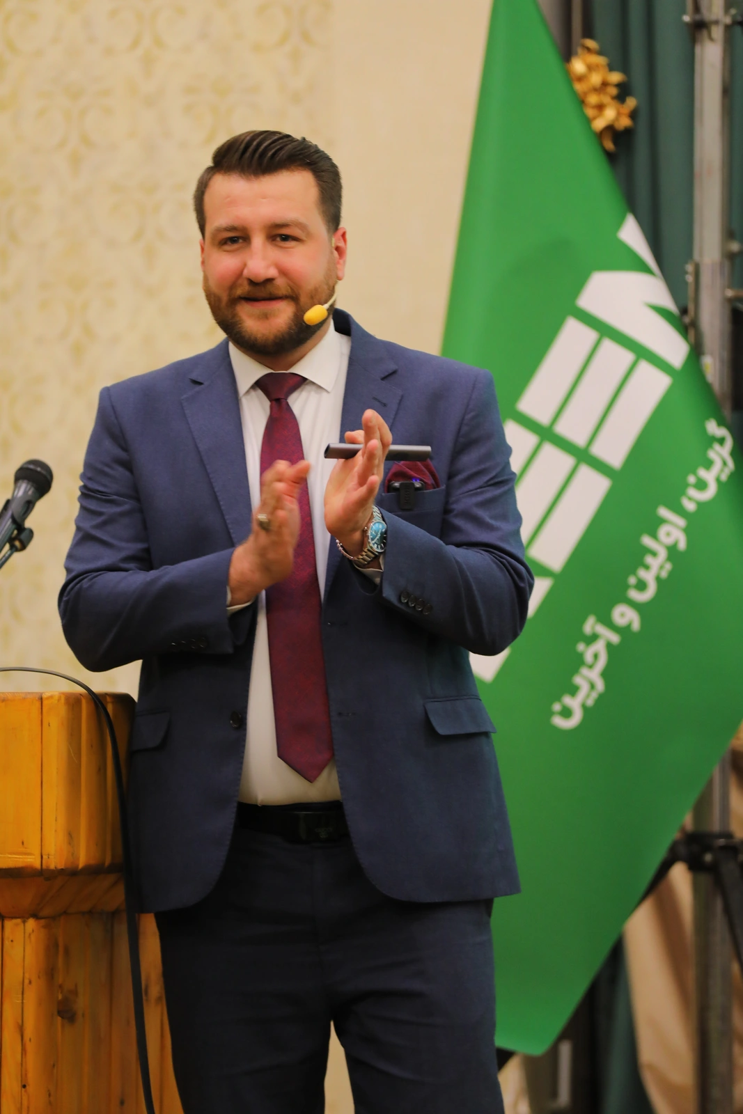 ۱ — نمونه عکس خام از مجموعه کارفرما